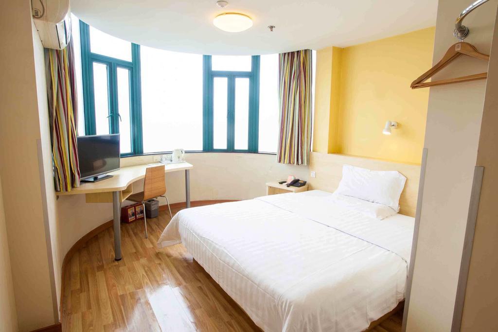 7Days Inn Chongqing Nanping Pedestrian Street Номер фото